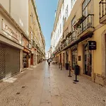 Downtown בית הארחה 3*