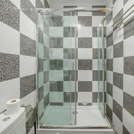 Downtown Гостьовий будинок 3*