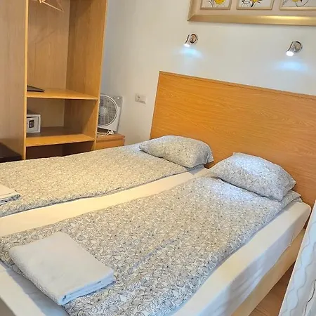Downtown Гостьовий будинок 3*