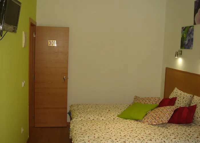 Downtown בית הארחה