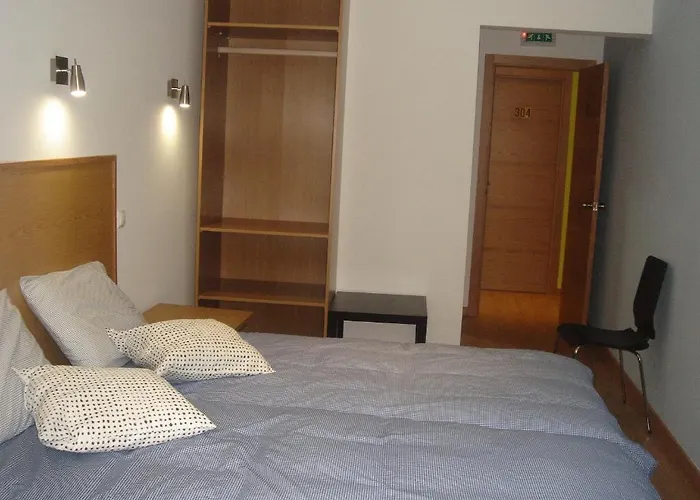 Downtown בית הארחה 3*